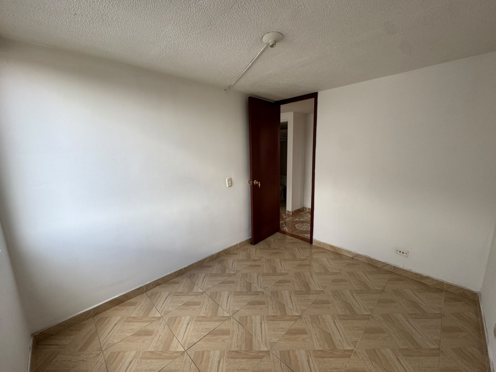 SE ARRIENDA APARTAMENTO EN  CONJUNTO AZAHAR CIUDAD VERDE