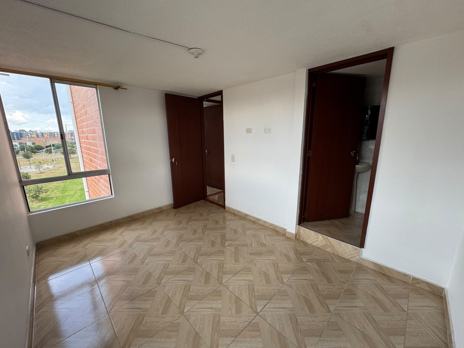 SE ARRIENDA APARTAMENTO EN  CONJUNTO AZAHAR CIUDAD VERDE