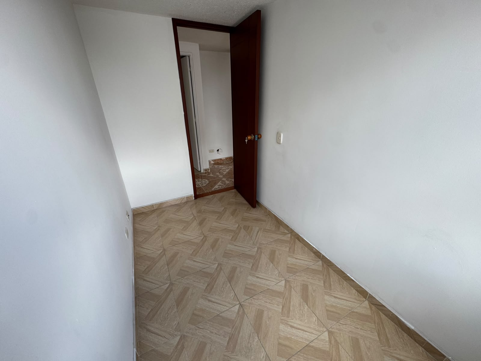 SE ARRIENDA APARTAMENTO EN  CONJUNTO AZAHAR CIUDAD VERDE
