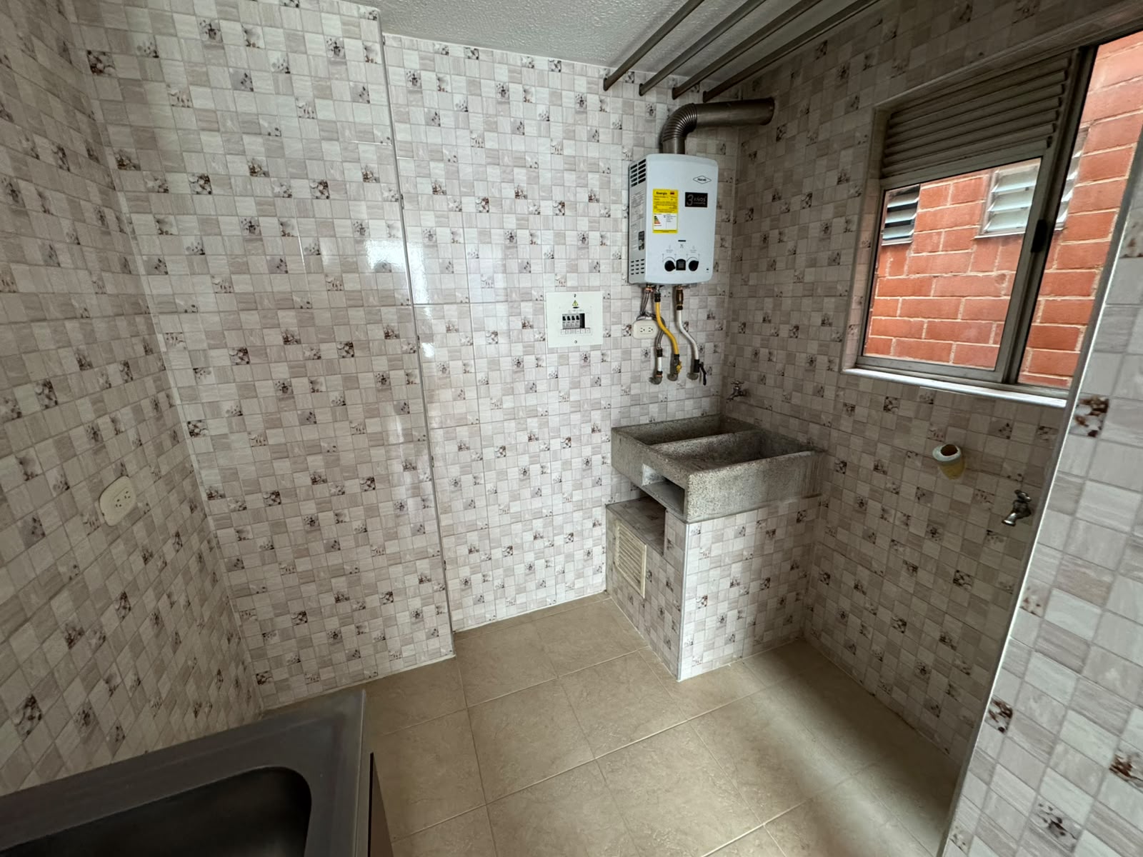 SE ARRIENDA APARTAMENTO EN  CONJUNTO AZAHAR CIUDAD VERDE