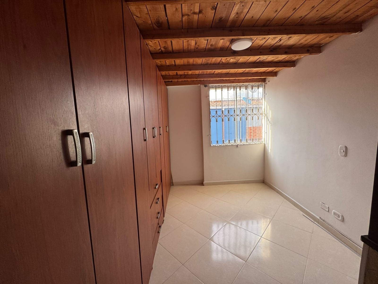 CASA EN ARRIENDO EN EL CONJUNTO CIUDAD TINTAL II ET I