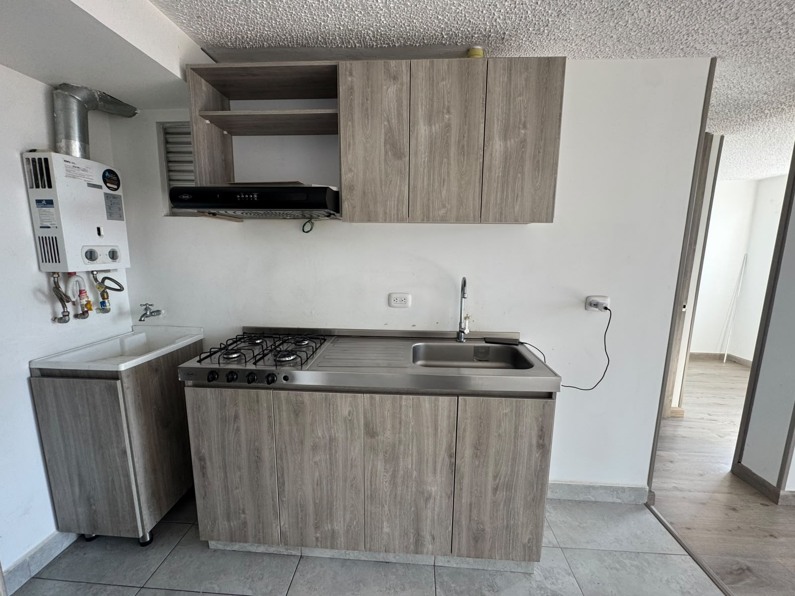 SE ARRIENDA APARTAMENTO EN CONJUNTO SANTA CATALINA PISO 19