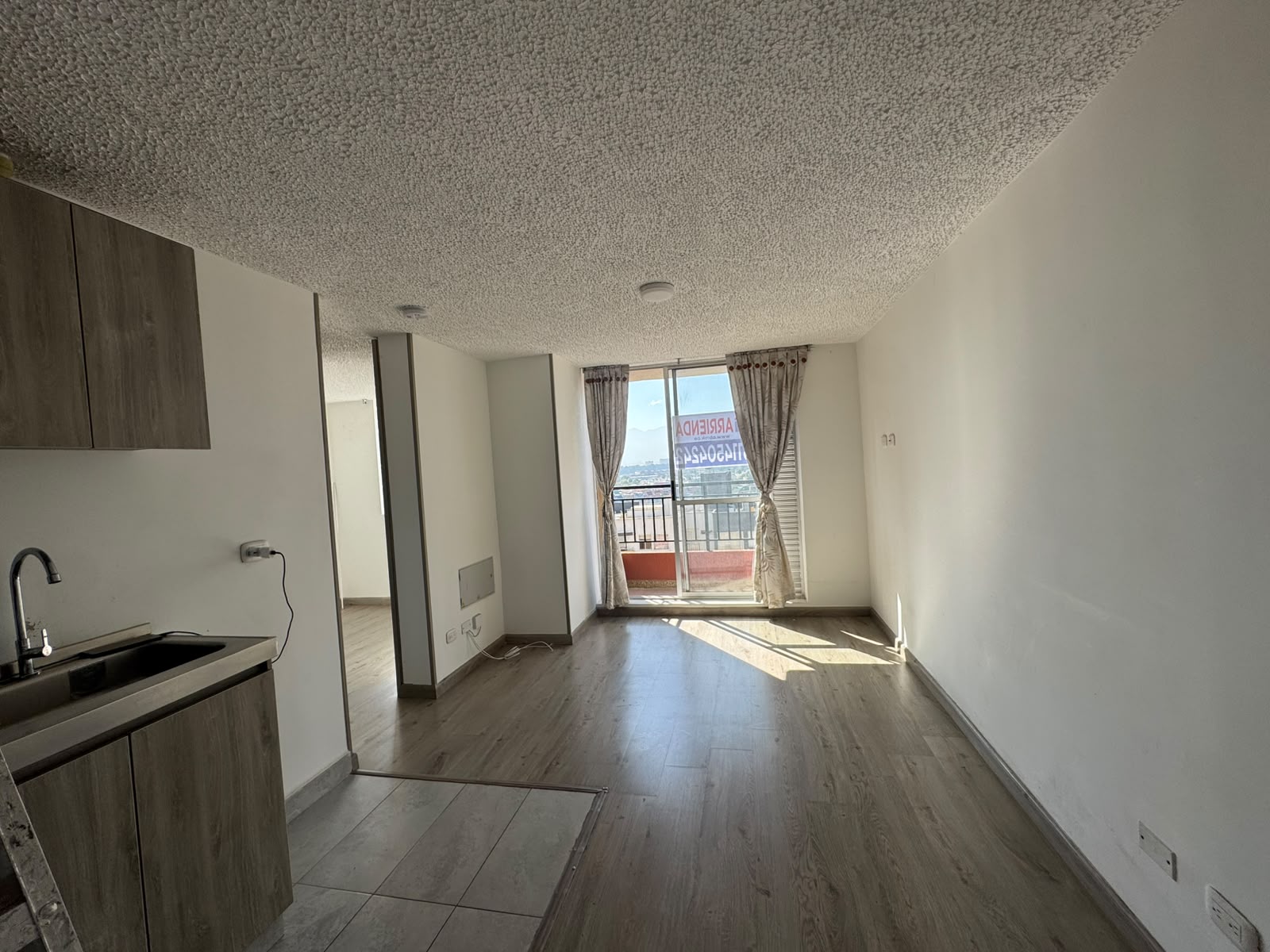 SE ARRIENDA APARTAMENTO EN CONJUNTO SANTA CATALINA PISO 19