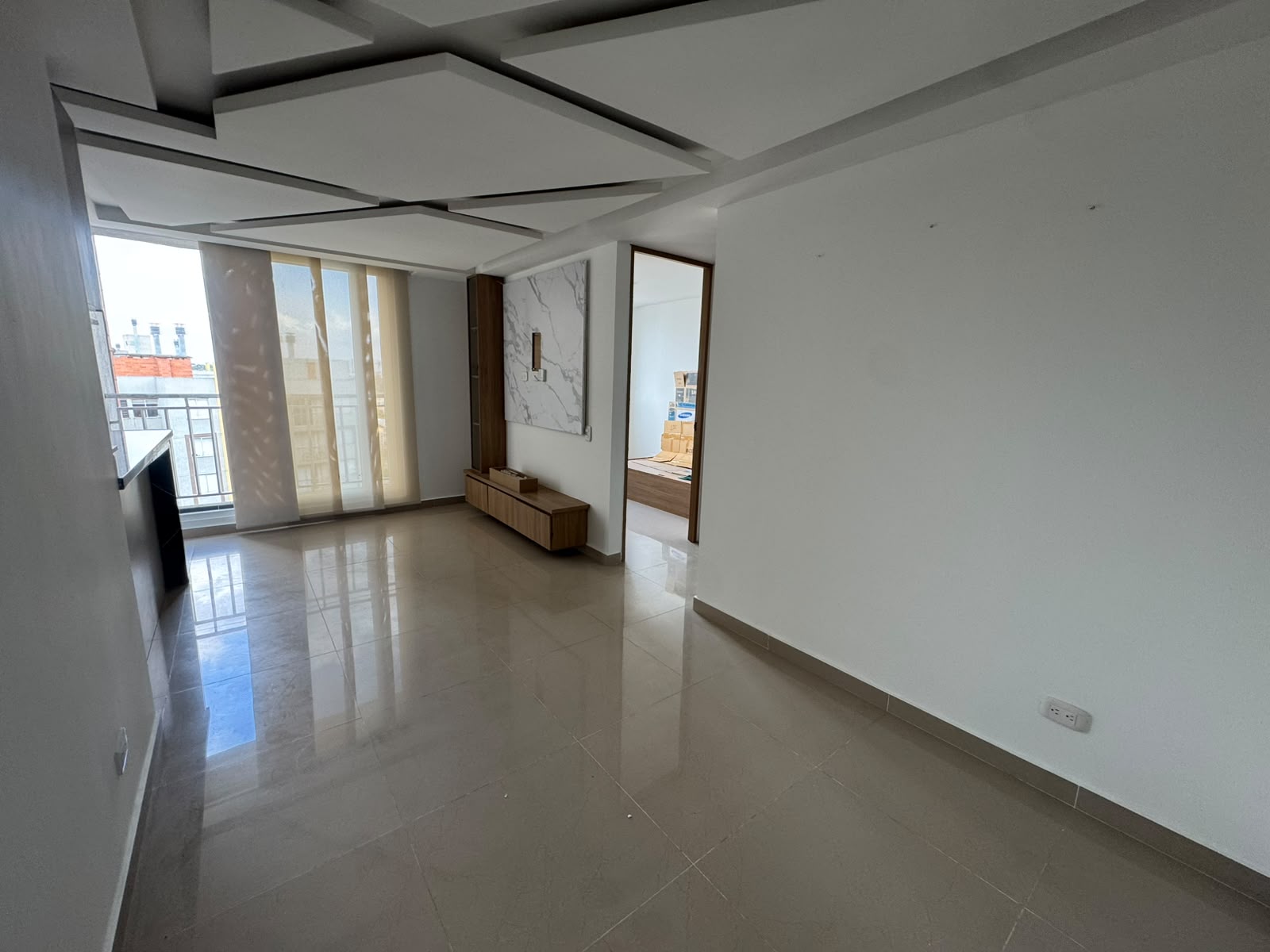 SENDEROS DE MADELENA 2 TORRE 2 APTO 1703