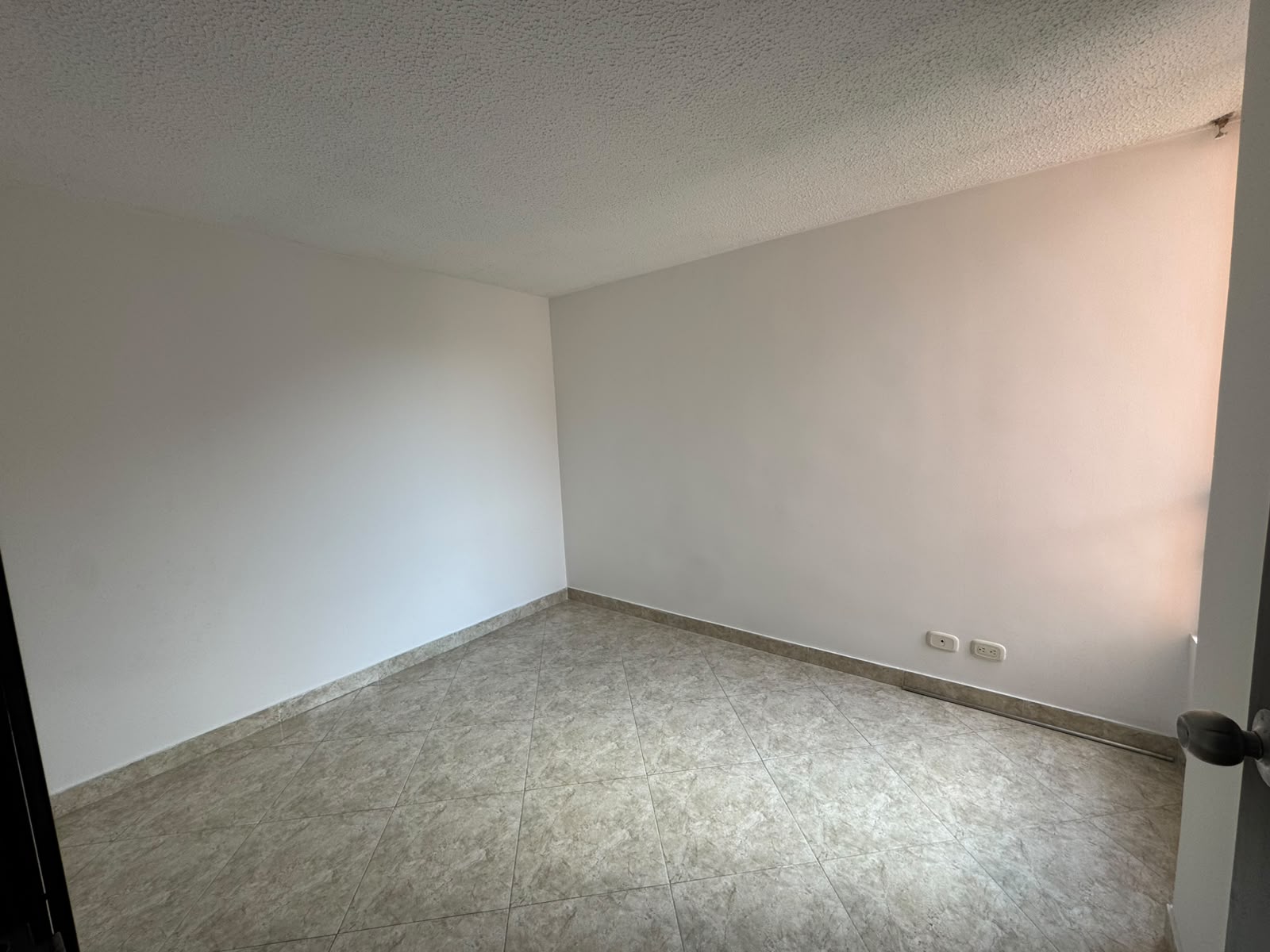 SE ARRIENDA APARTAMENTO CONJUNTO ABEDUL CIUDAD VERDE