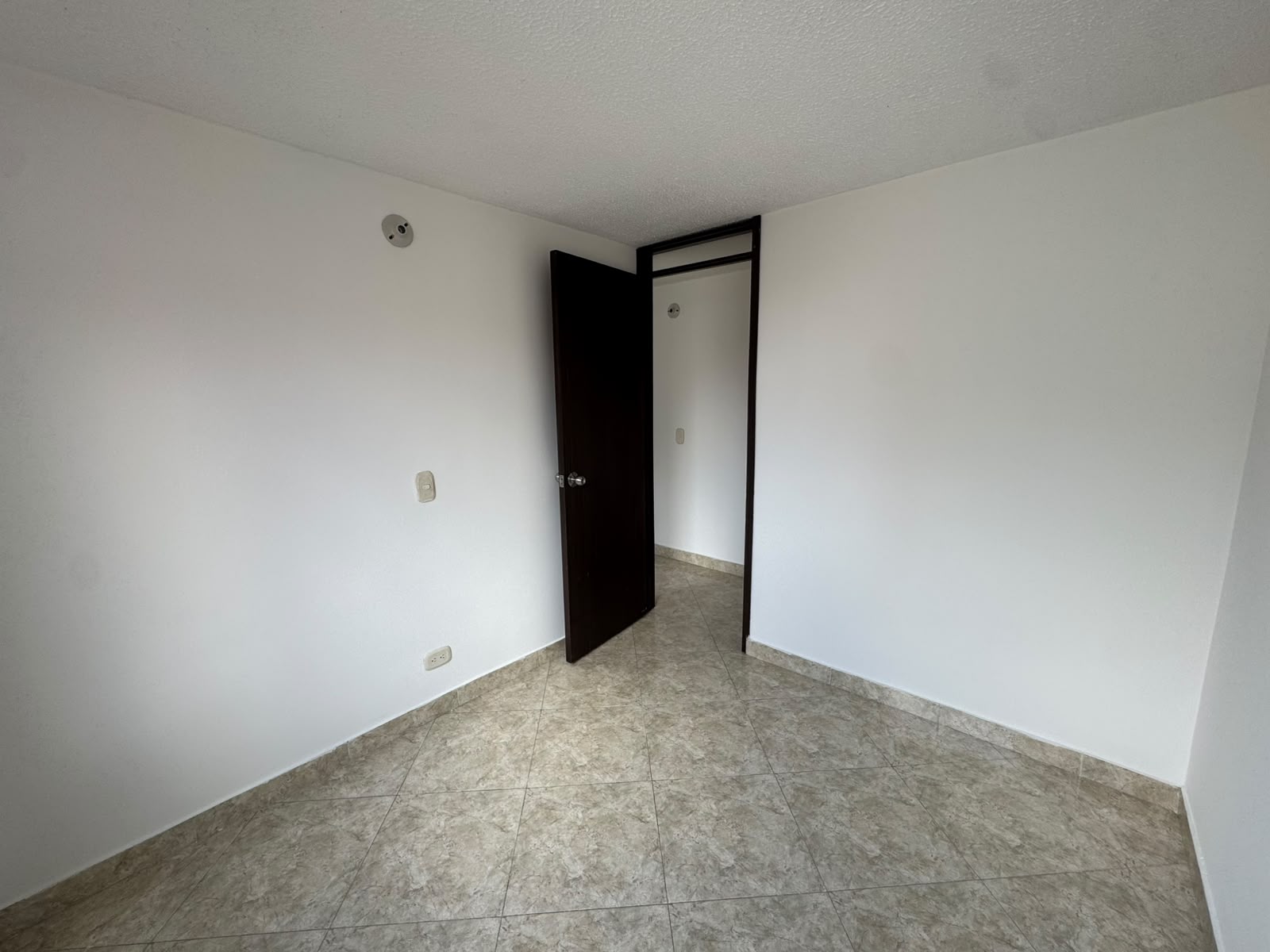SE ARRIENDA APARTAMENTO CONJUNTO ABEDUL CIUDAD VERDE